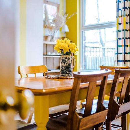 Cosy House With Garden & Parking, Sheffield Villa Bagian luar foto