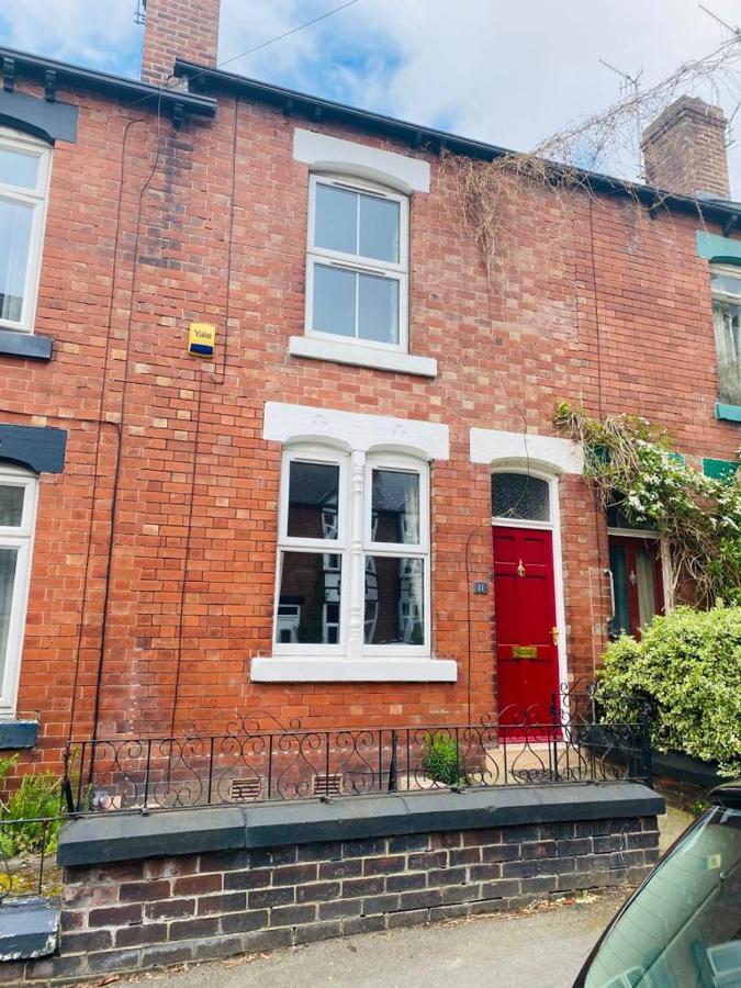 Cosy House With Garden & Parking, Sheffield Villa Bagian luar foto