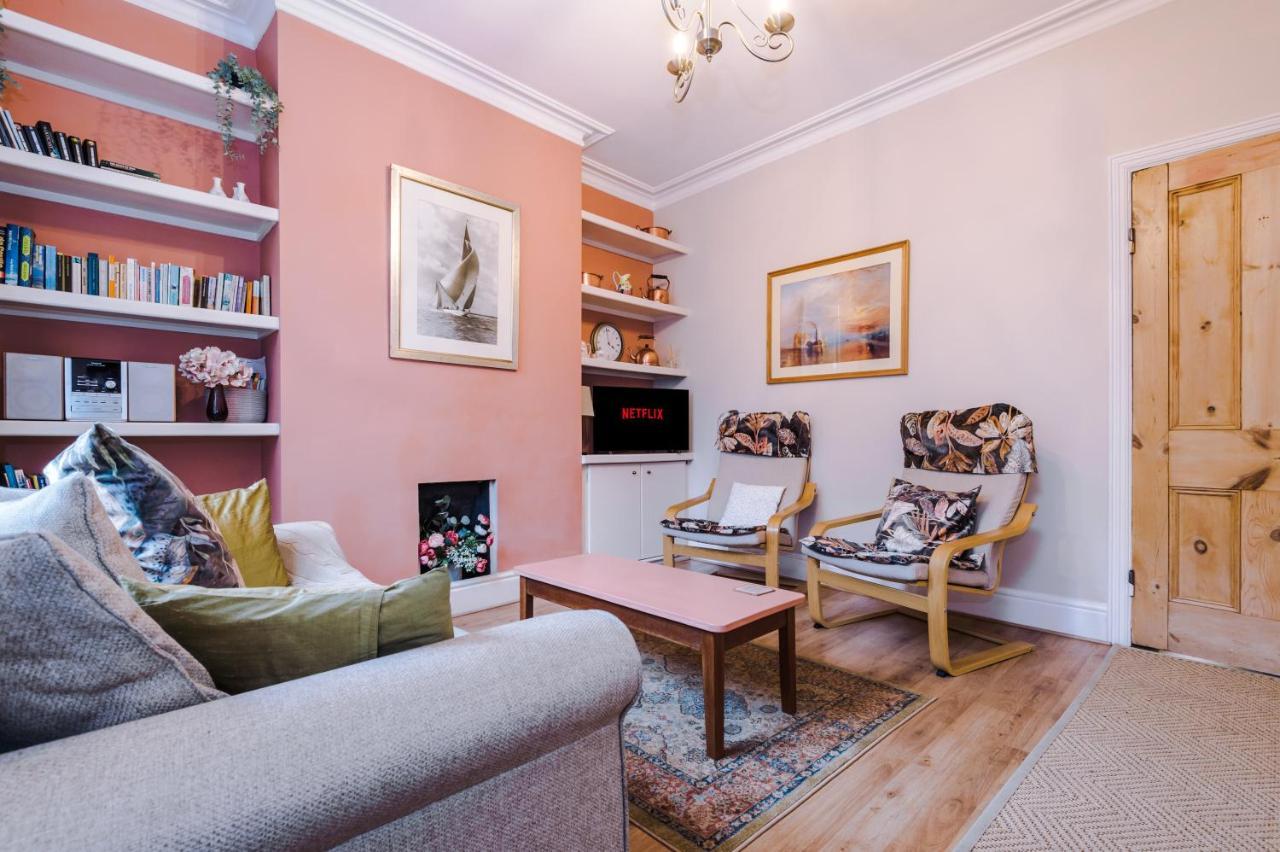 Cosy House With Garden & Parking, Sheffield Villa Bagian luar foto
