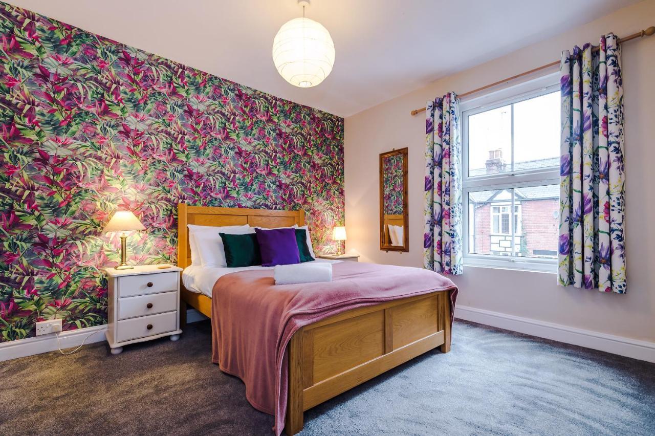 Cosy House With Garden & Parking, Sheffield Villa Bagian luar foto