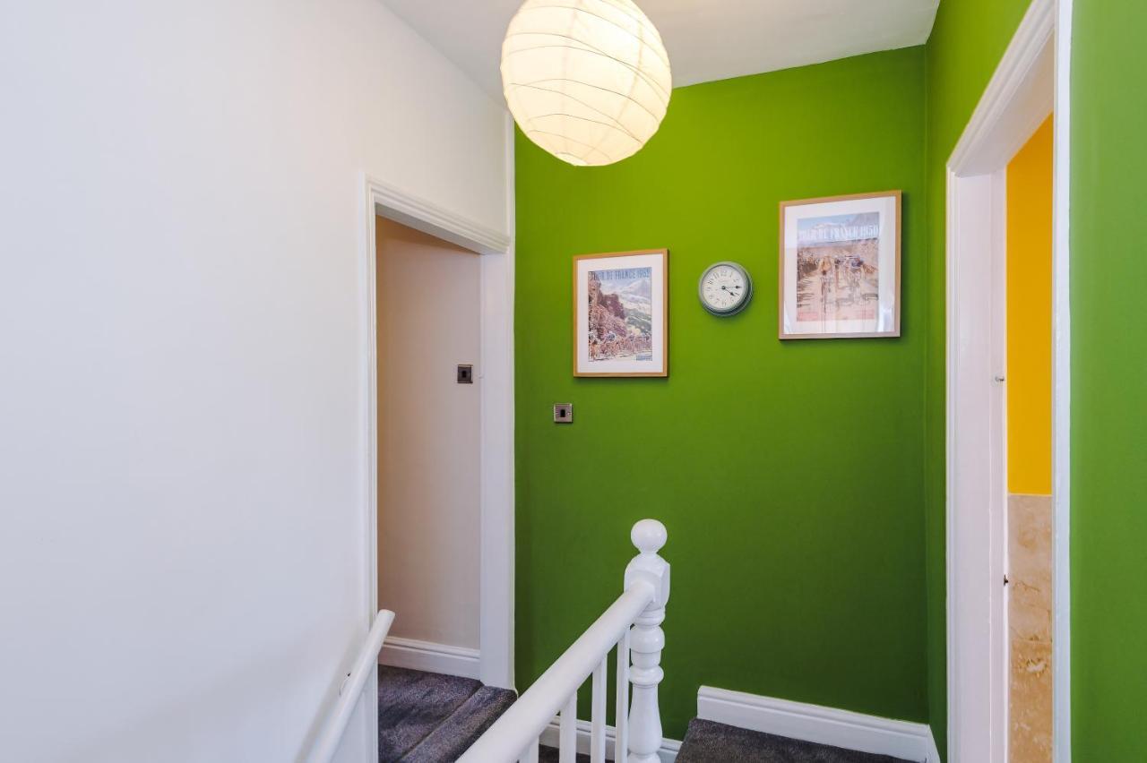 Cosy House With Garden & Parking, Sheffield Villa Bagian luar foto
