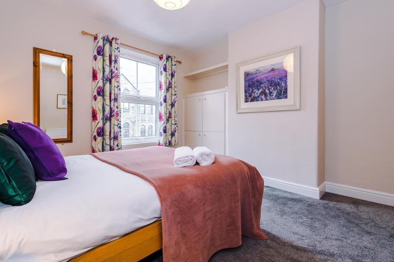 Cosy House With Garden & Parking, Sheffield Villa Bagian luar foto