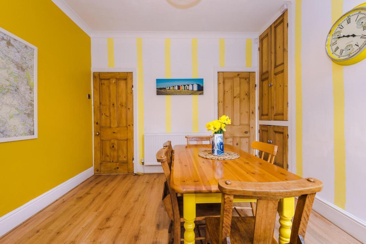 Cosy House With Garden & Parking, Sheffield Villa Bagian luar foto
