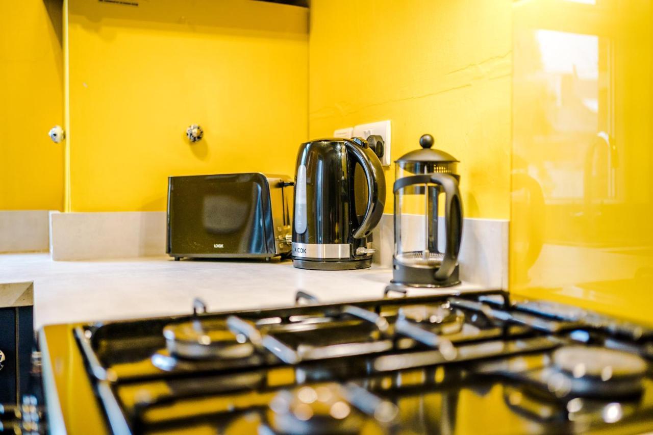 Cosy House With Garden & Parking, Sheffield Villa Bagian luar foto
