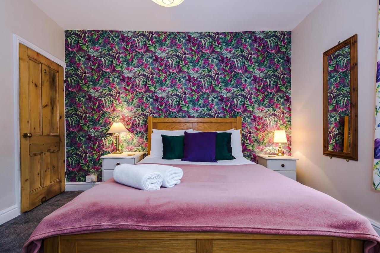 Cosy House With Garden & Parking, Sheffield Villa Bagian luar foto